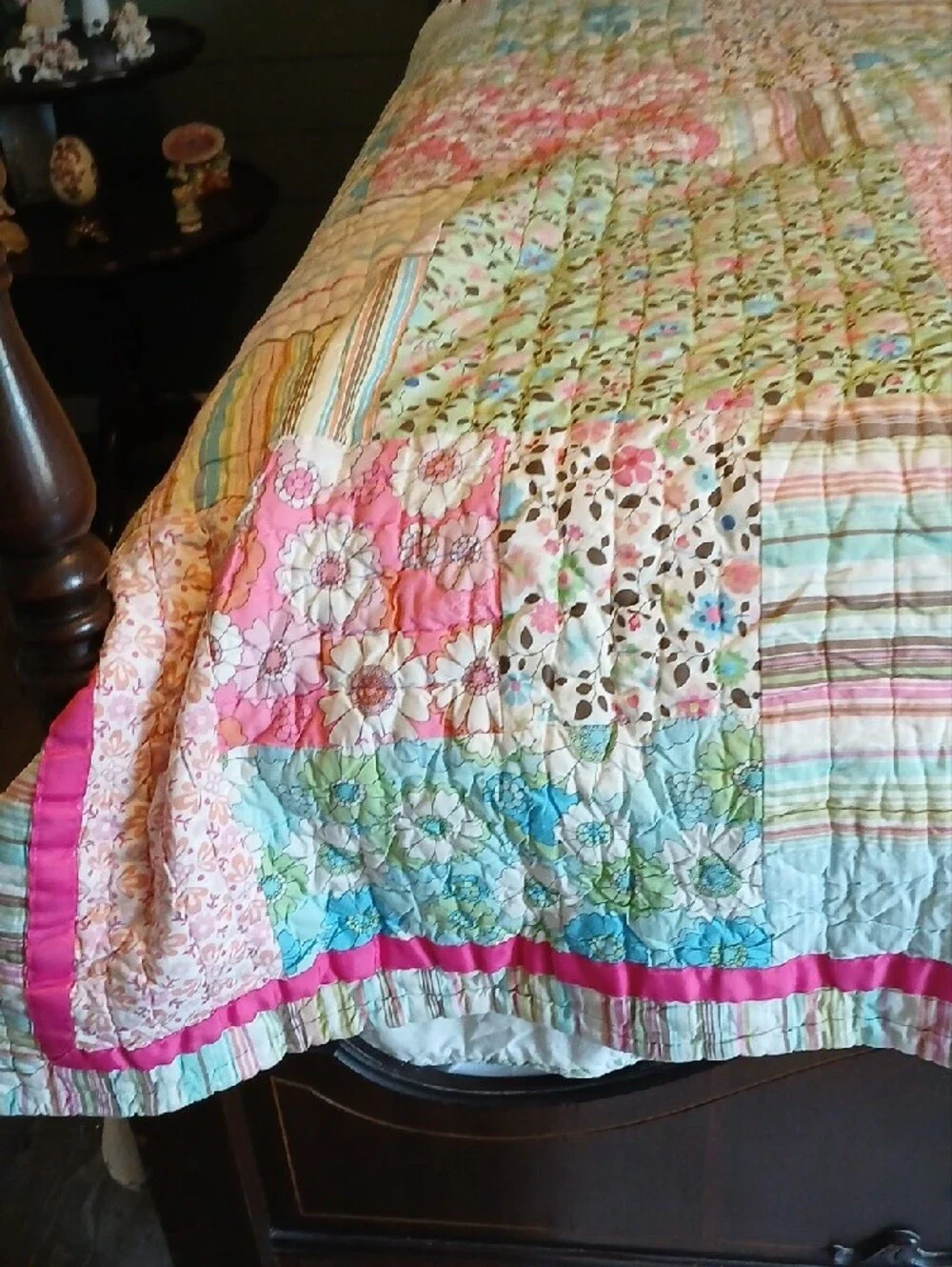 Pastel Floral & Stripe Patchwork Quilt - Multicolor